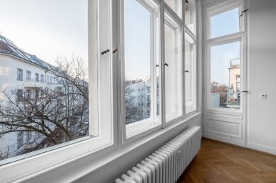 Best Window Installation Contractors in Valley Village, CA